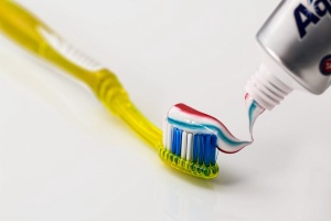 child tooth decay prevention with the right toothpaste