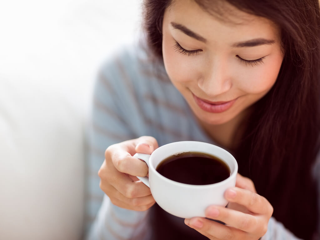 Avoid drinking coffee for healthy teeth