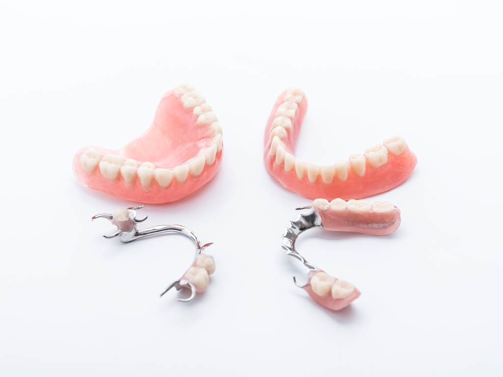 Get partial and full dentures at Snodgrass and King in Tennessee